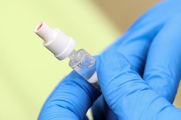 Что за назальная вакцина «Генериум», которая скоро станет популярнее «Спутника»?