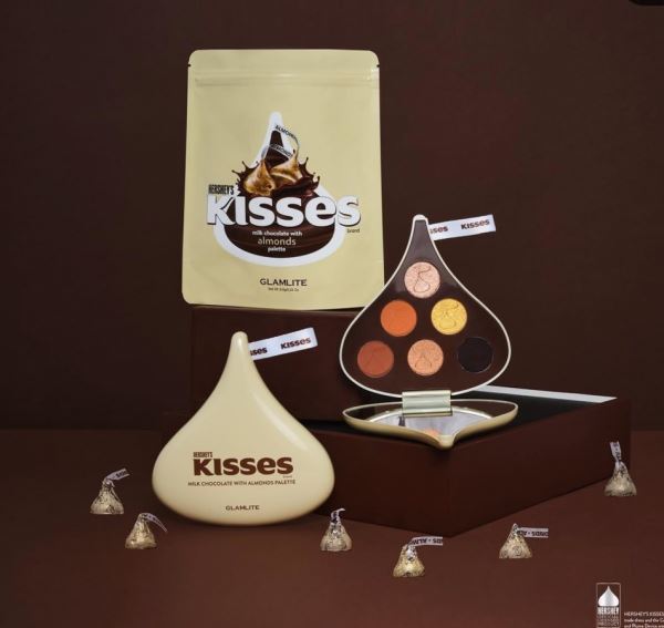 </p>
<p>                        Hershey's Kisses x Glamlite Full Collection</p>
<p>                    