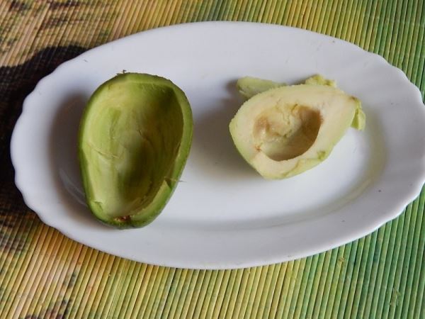 Салат с авокадо и плавленым сырком